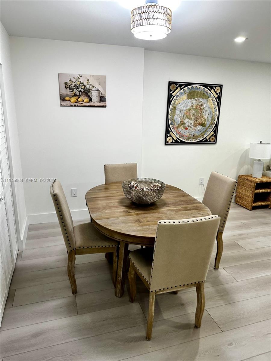 400 Kings Point Dr # 1517