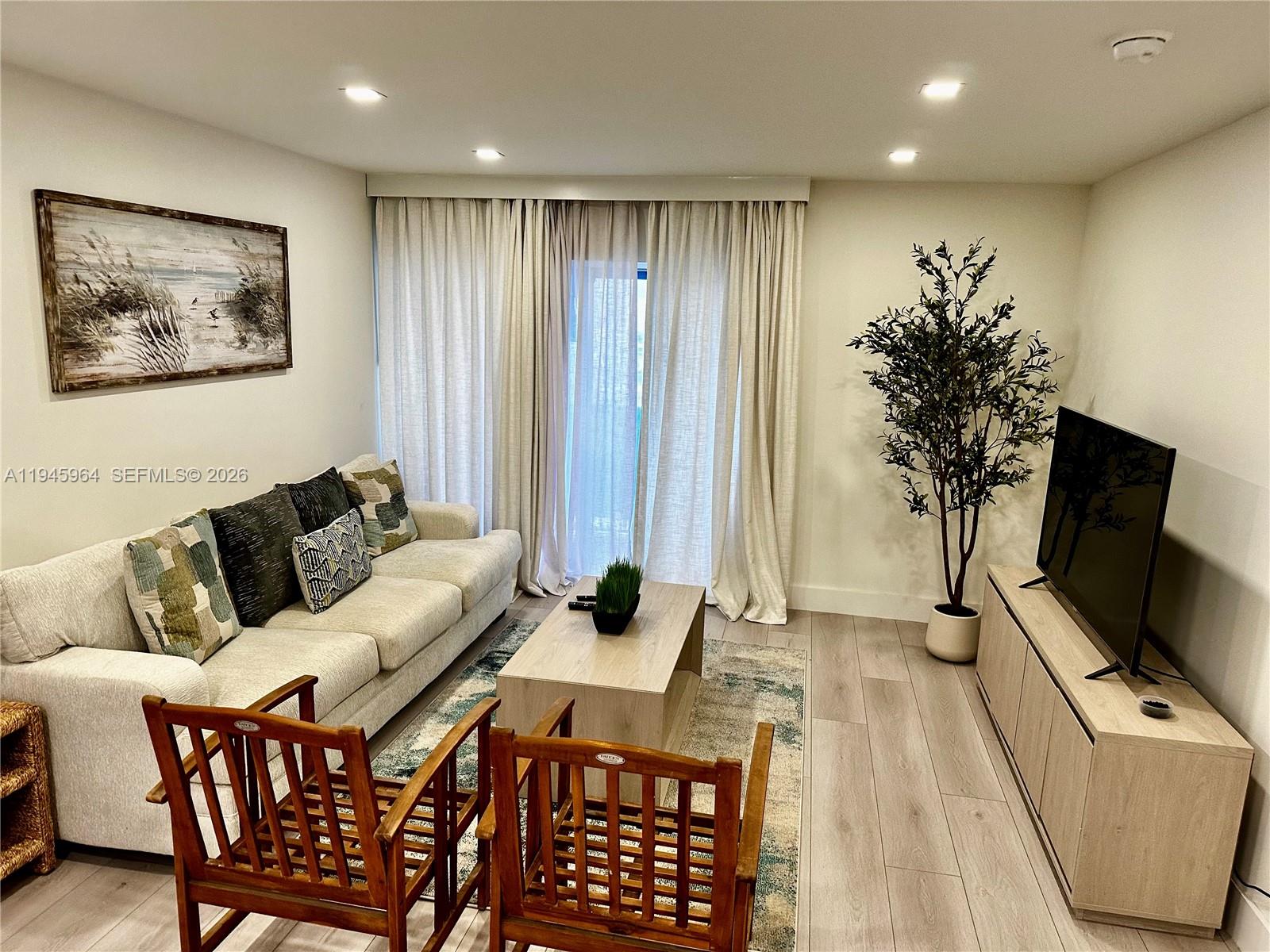 400 Kings Point Dr # 1517