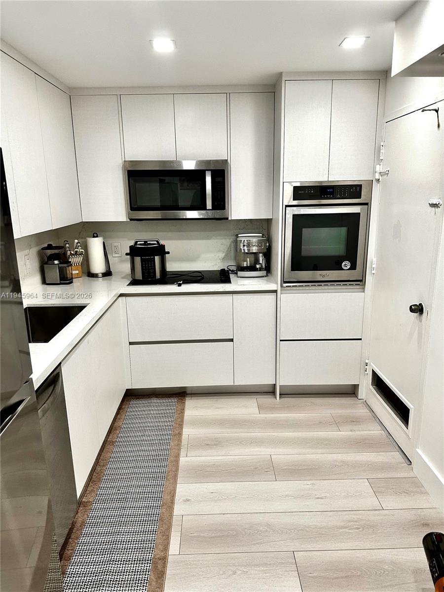 400 Kings Point Dr # 1517