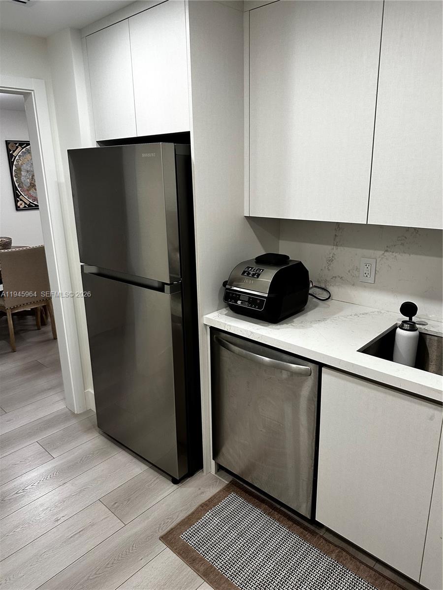 400 Kings Point Dr # 1517