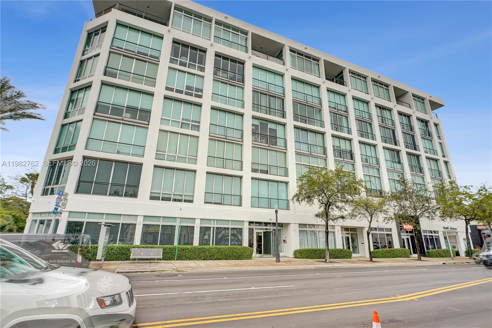 8101 Biscayne Blvd # 513 Unit: R-513