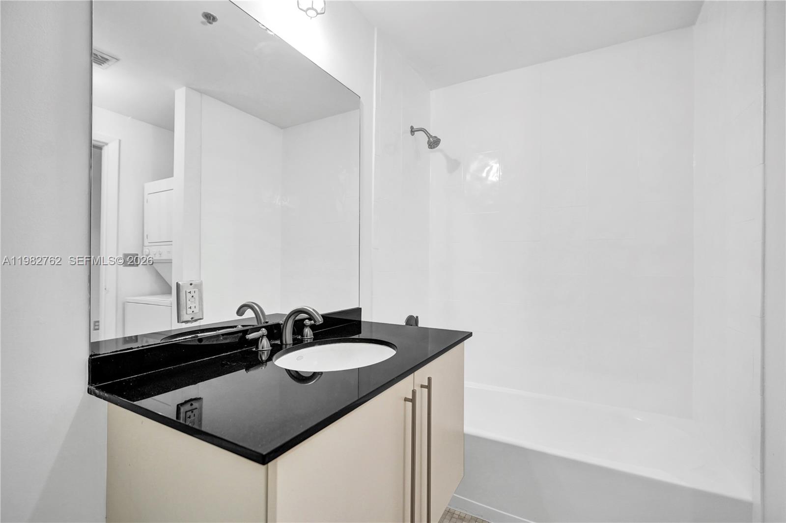 8101 Biscayne Blvd # 513 Unit: R-513