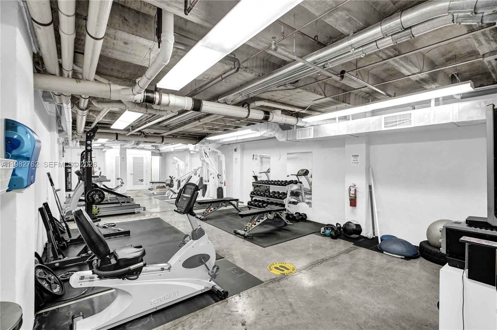 8101 Biscayne Blvd # 513 Unit: R-513