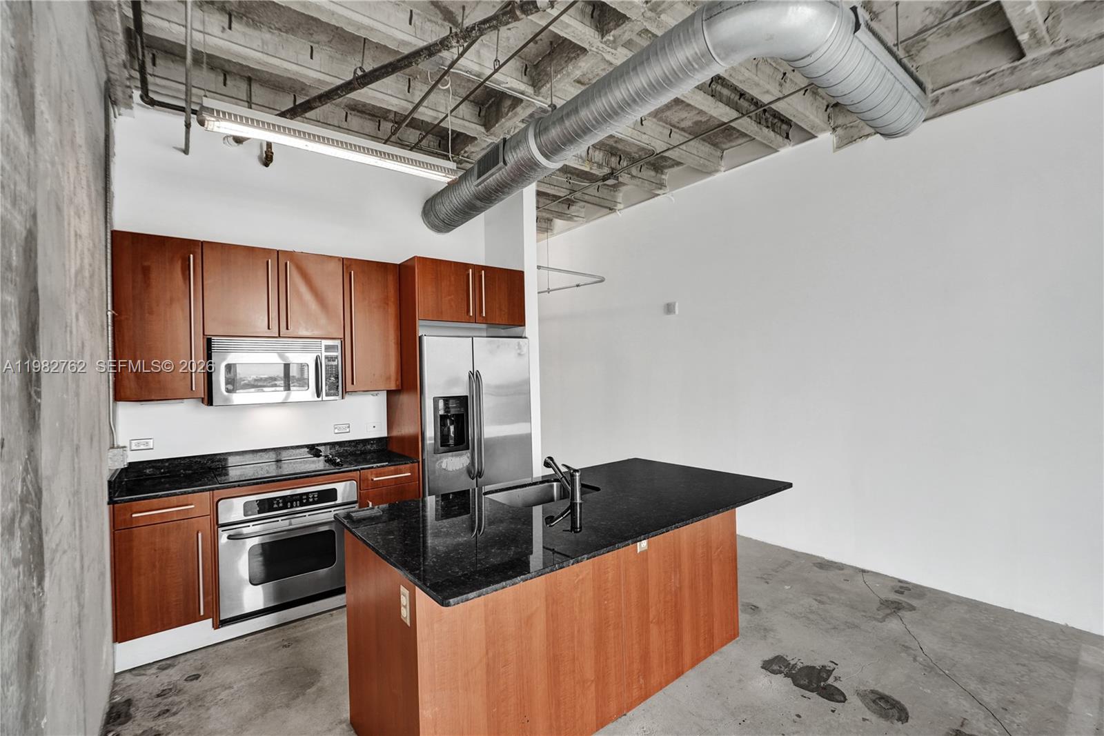 8101 Biscayne Blvd # 513 Unit: R-513