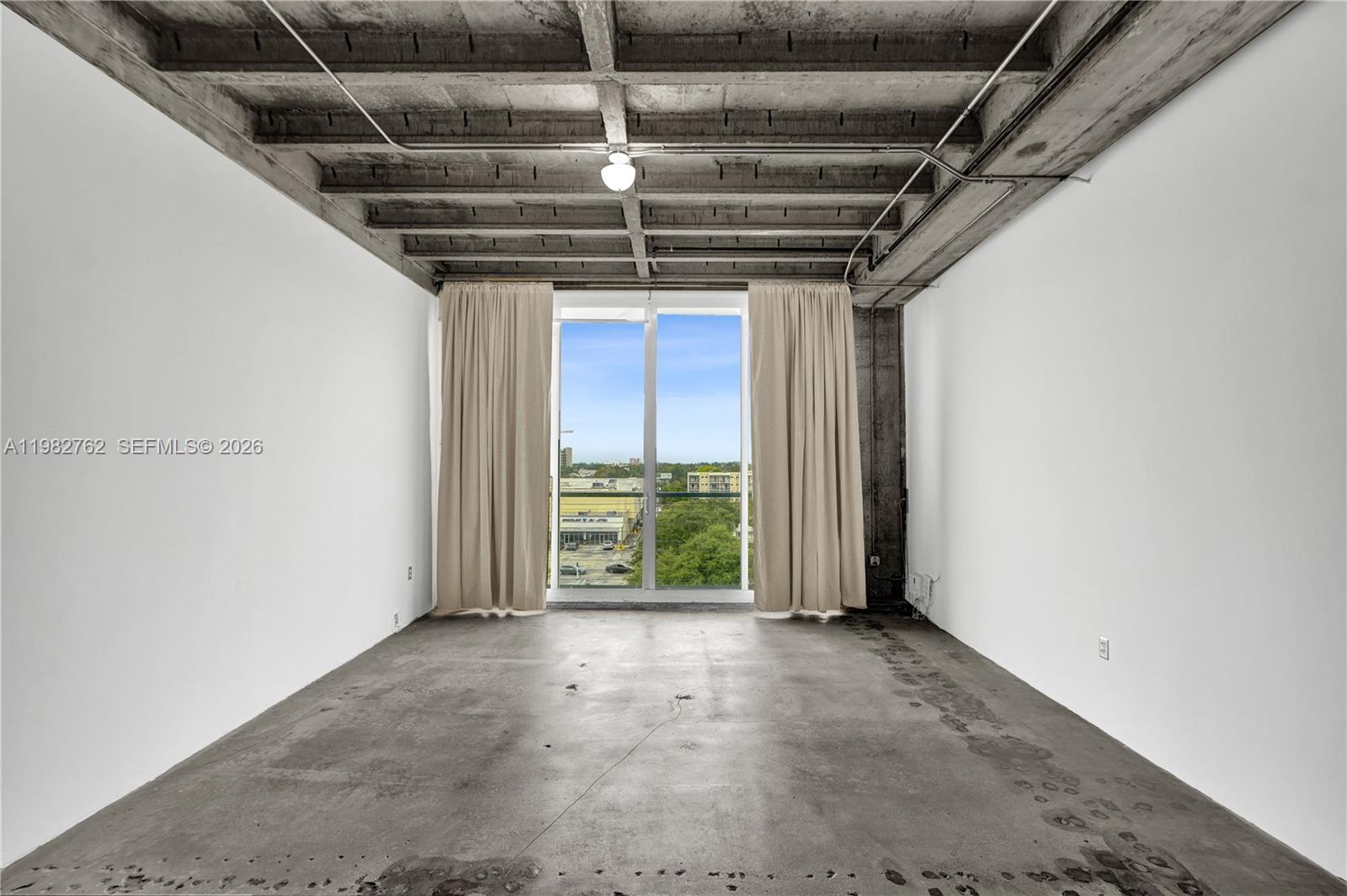 8101 Biscayne Blvd # 513 Unit: R-513