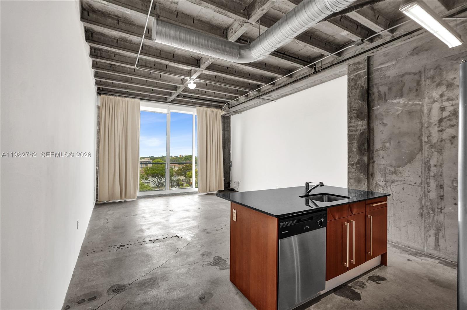 8101 Biscayne Blvd # 513 Unit: R-513