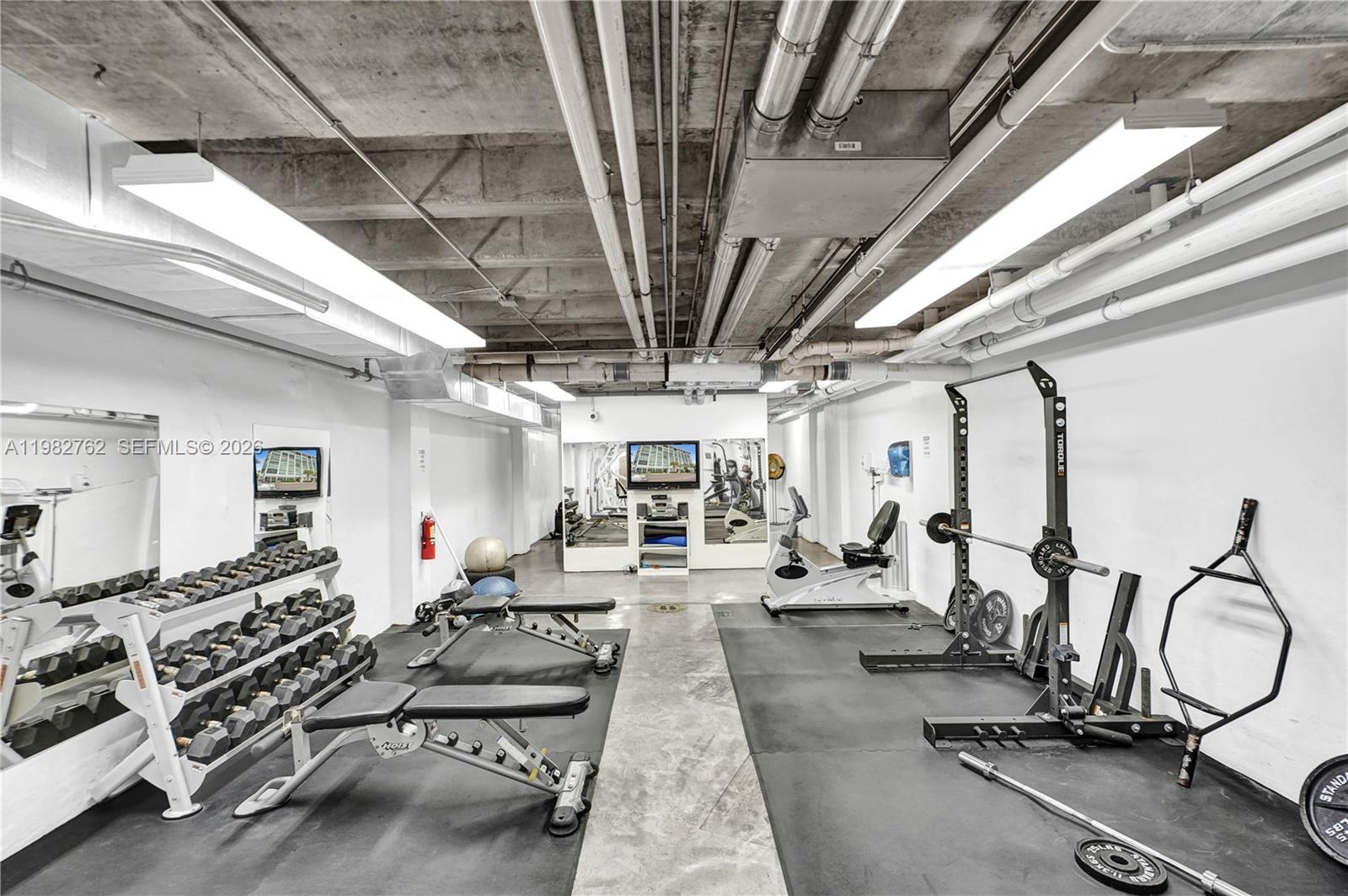 8101 Biscayne Blvd # 513 Unit: R-513