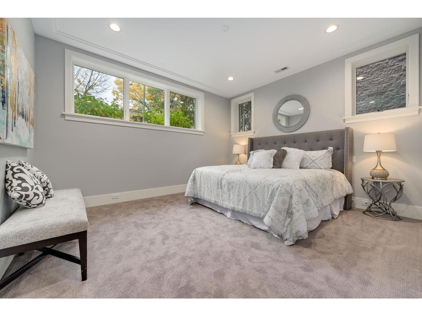 2704 N Bosworth Avenue Unit: 1N