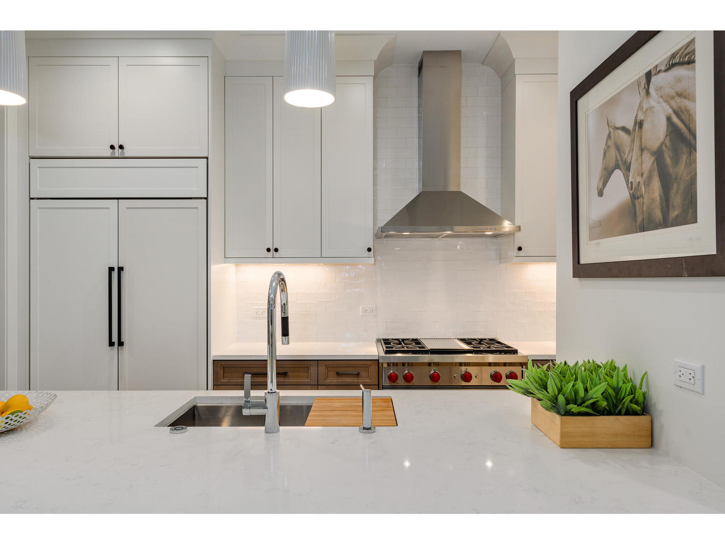 2704 N Bosworth Avenue Unit: 1N