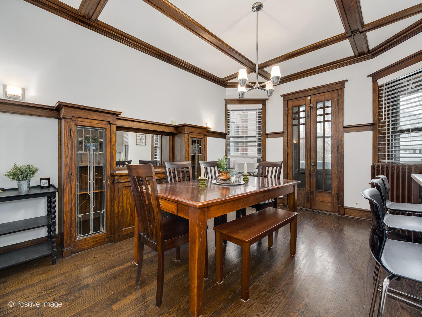 2450 N Racine Avenue Unit: 1