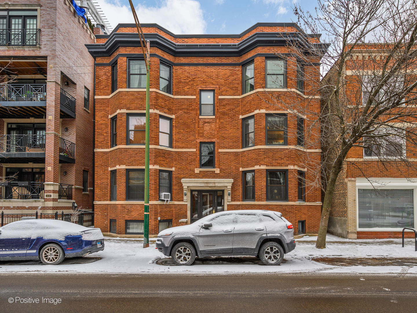 2450 N Racine Avenue Unit: 1