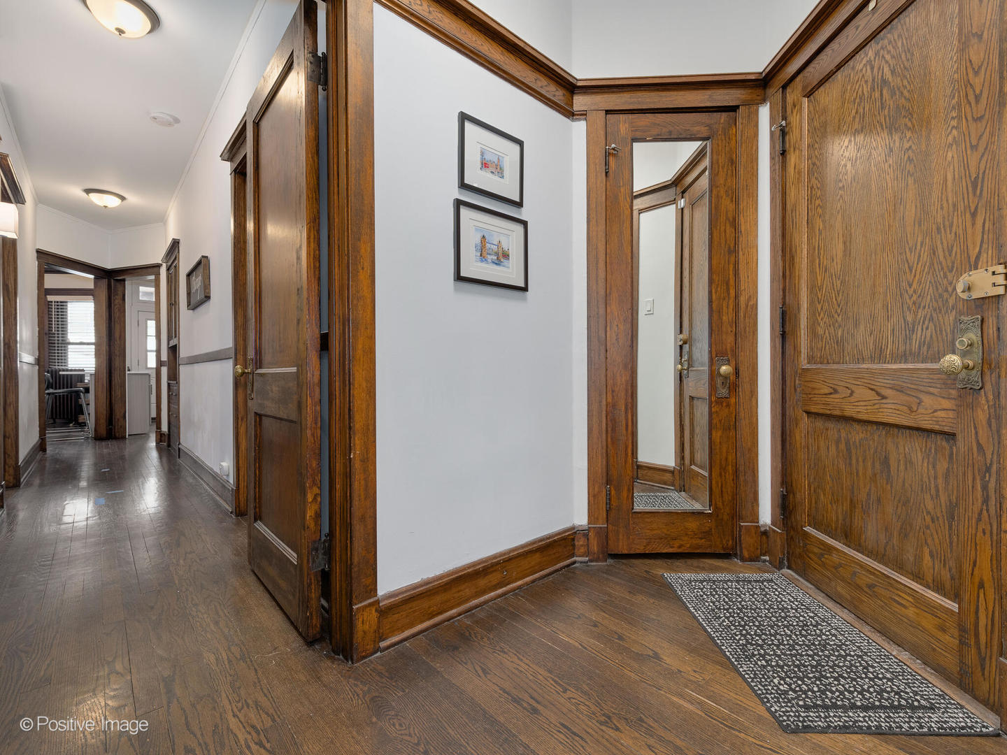 2450 N Racine Avenue Unit: 1