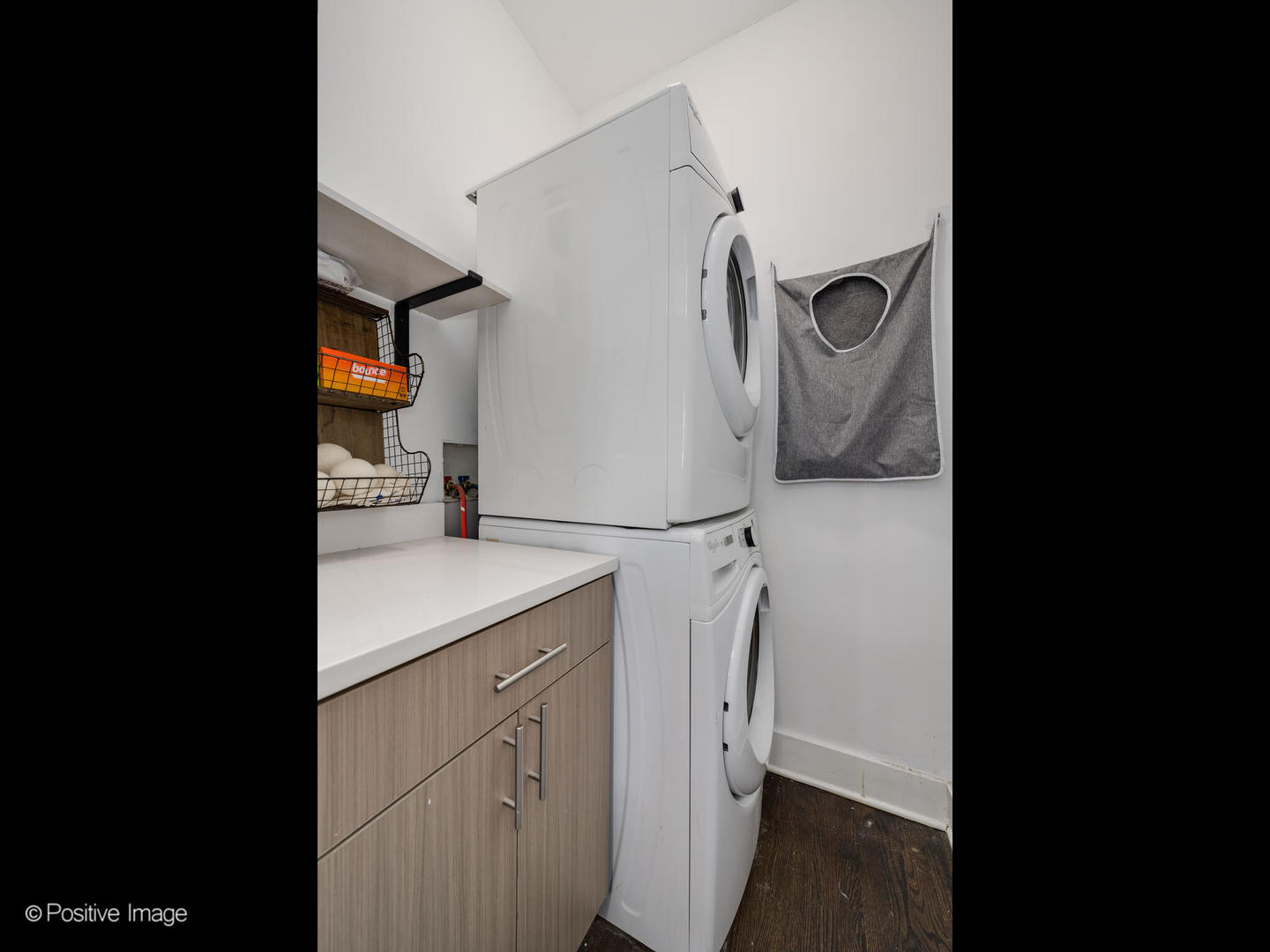 2450 N Racine Avenue Unit: 1