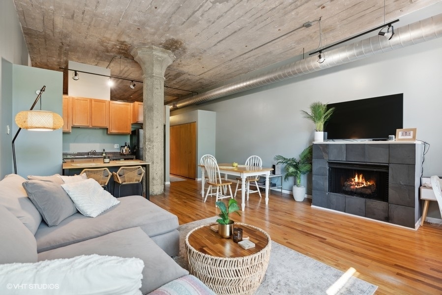 215 N Aberdeen Street Unit: A-307