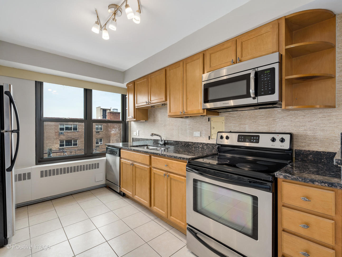 6118 N SHERIDAN Road Unit: 508