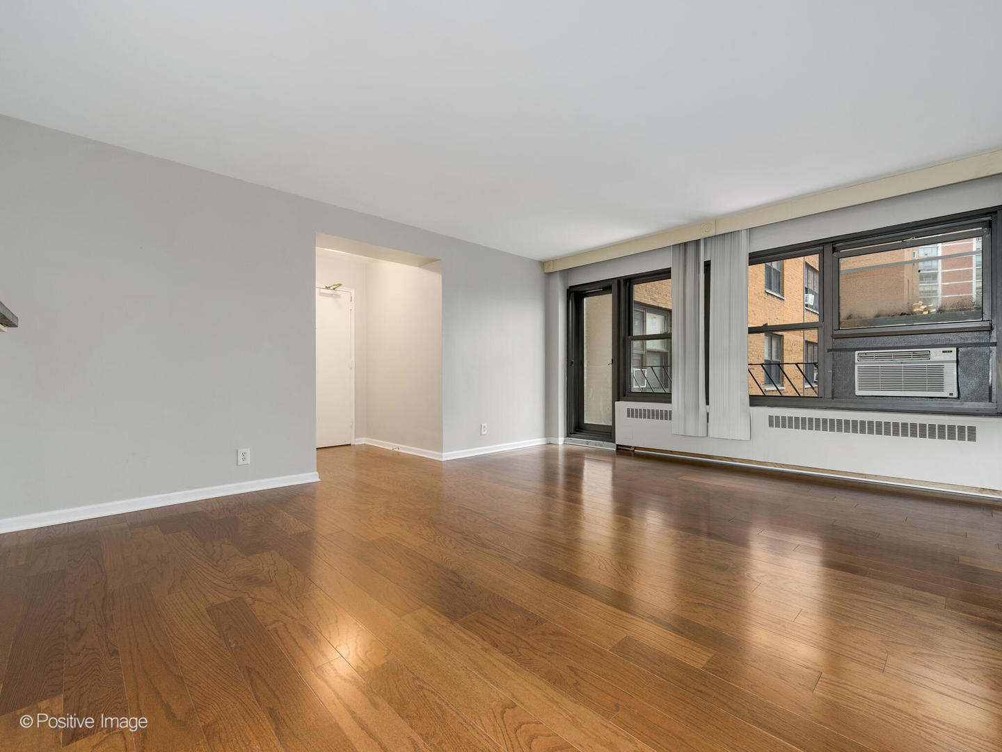 6118 N SHERIDAN Road Unit: 508