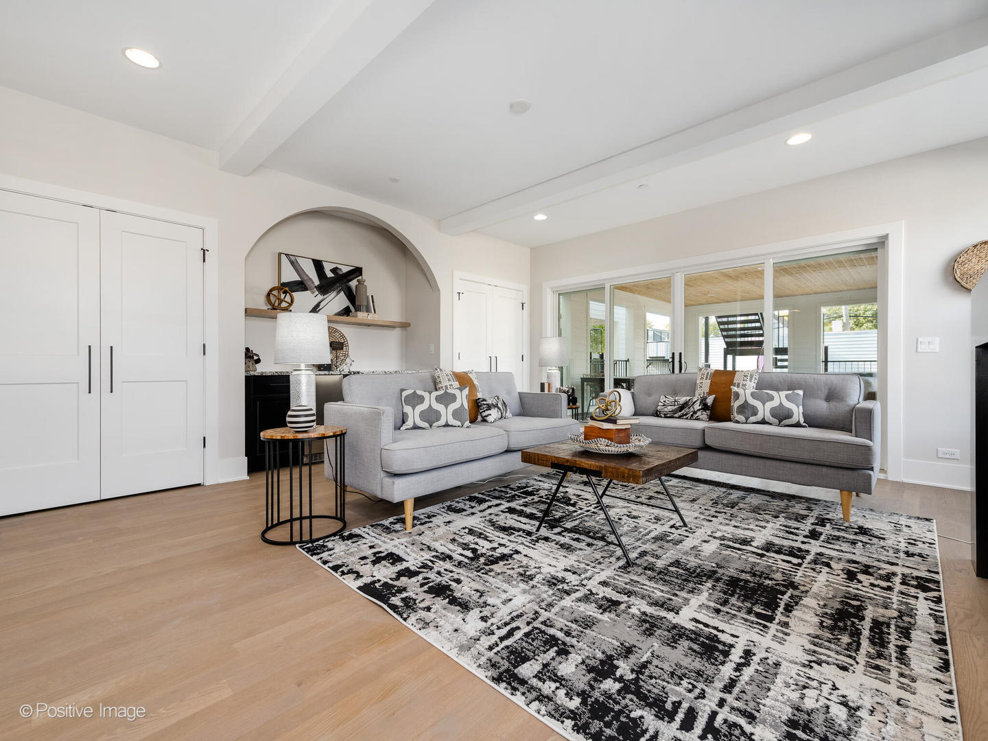 1940 N Sawyer Avenue Unit: 1