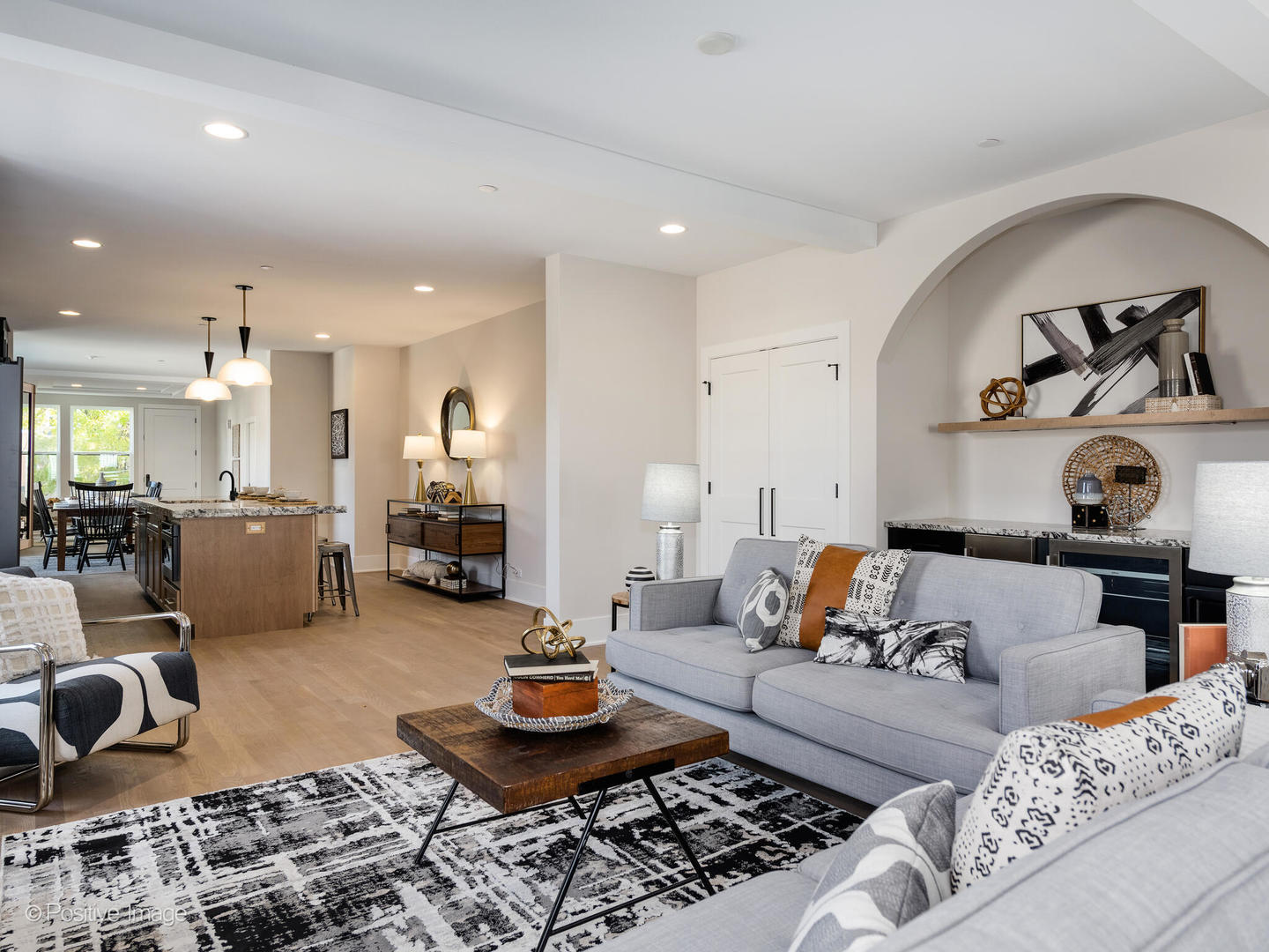 1940 N Sawyer Avenue Unit: 1