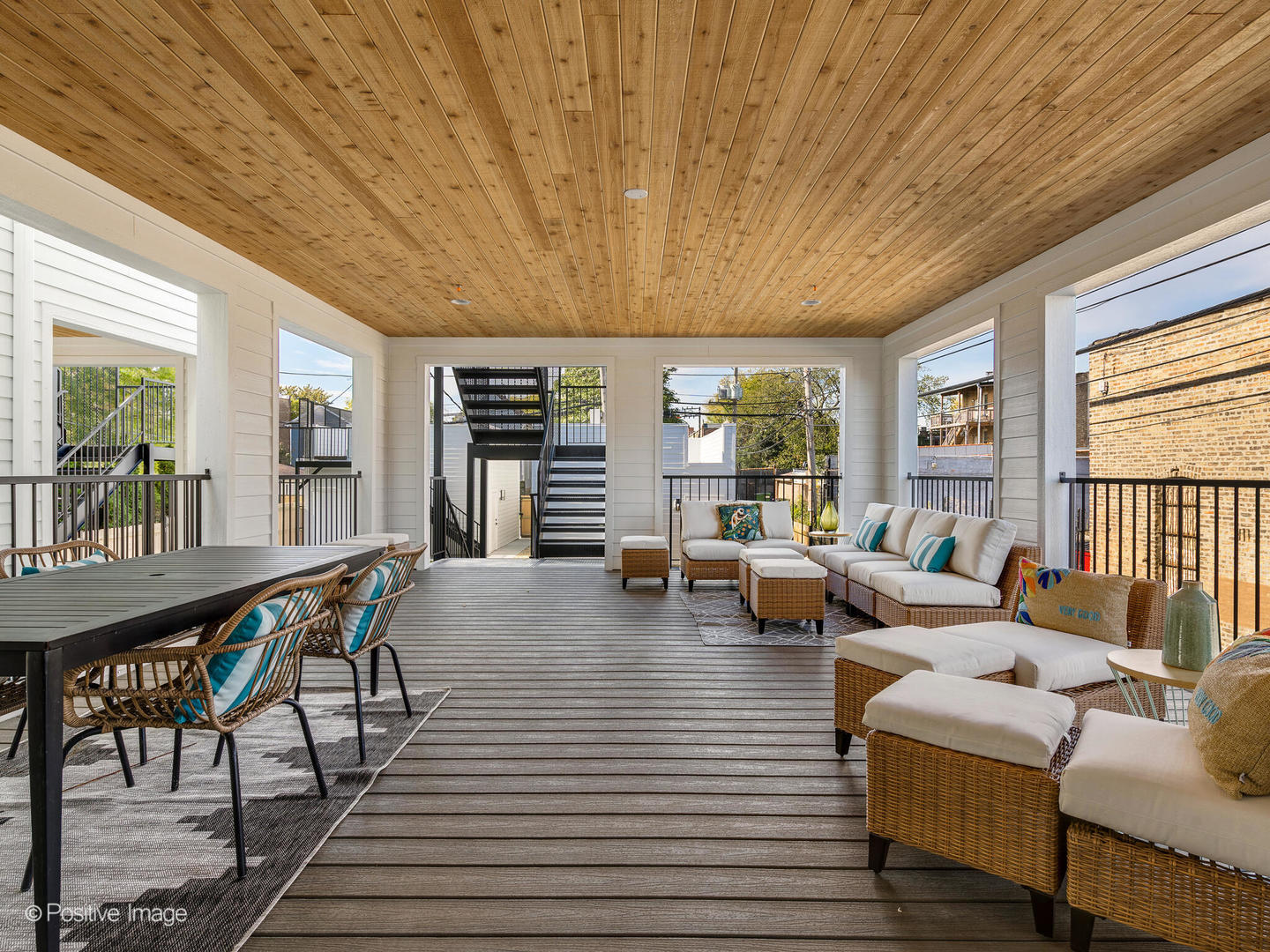 1940 N Sawyer Avenue Unit: 1