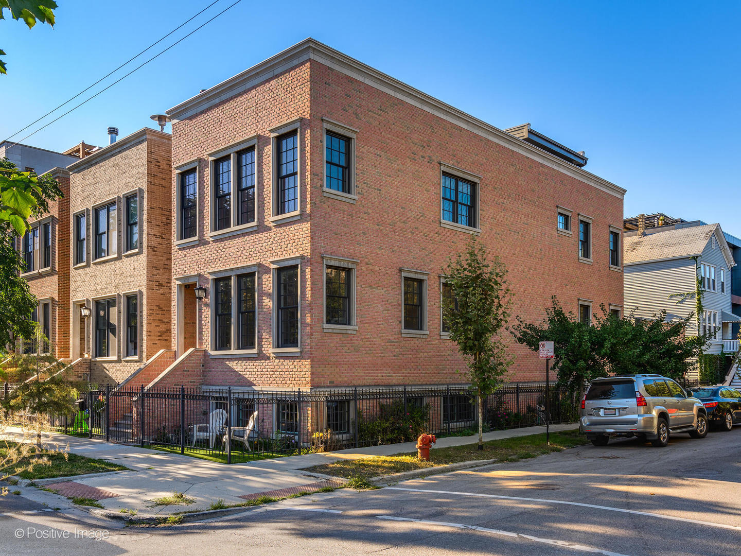 1100 W Fry Street
