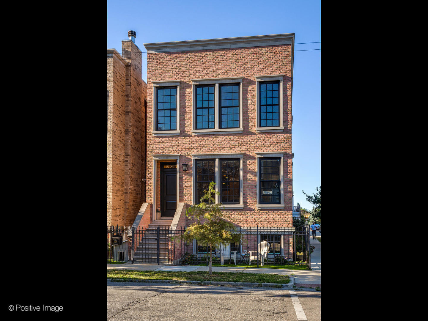 1100 W Fry Street