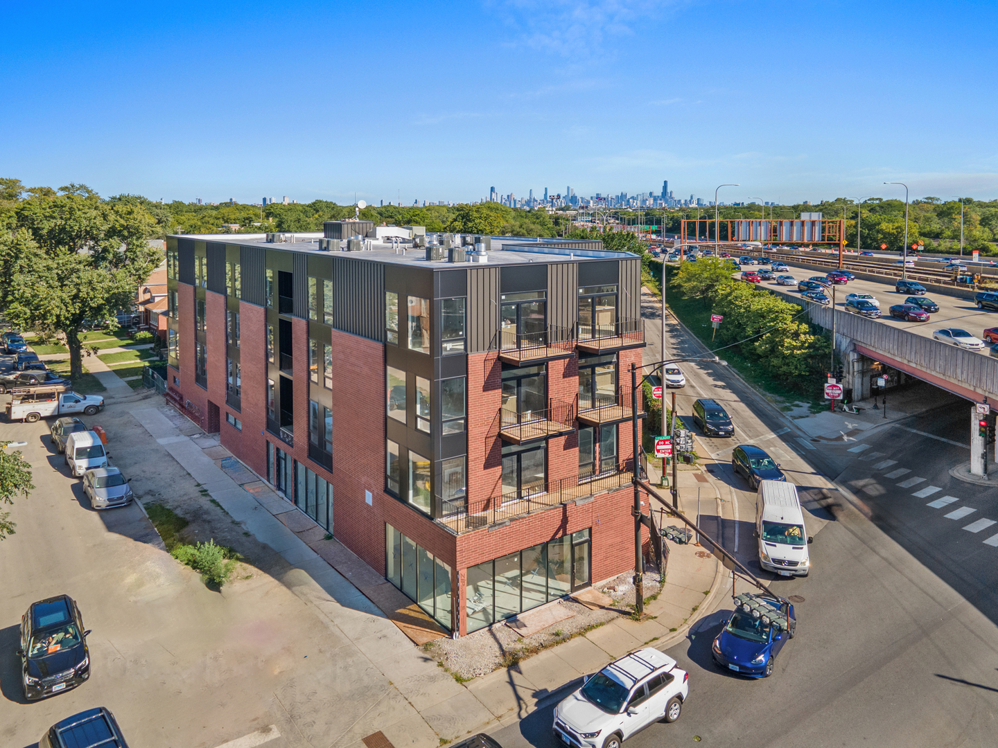 3953 W Dakin Street Unit: 304