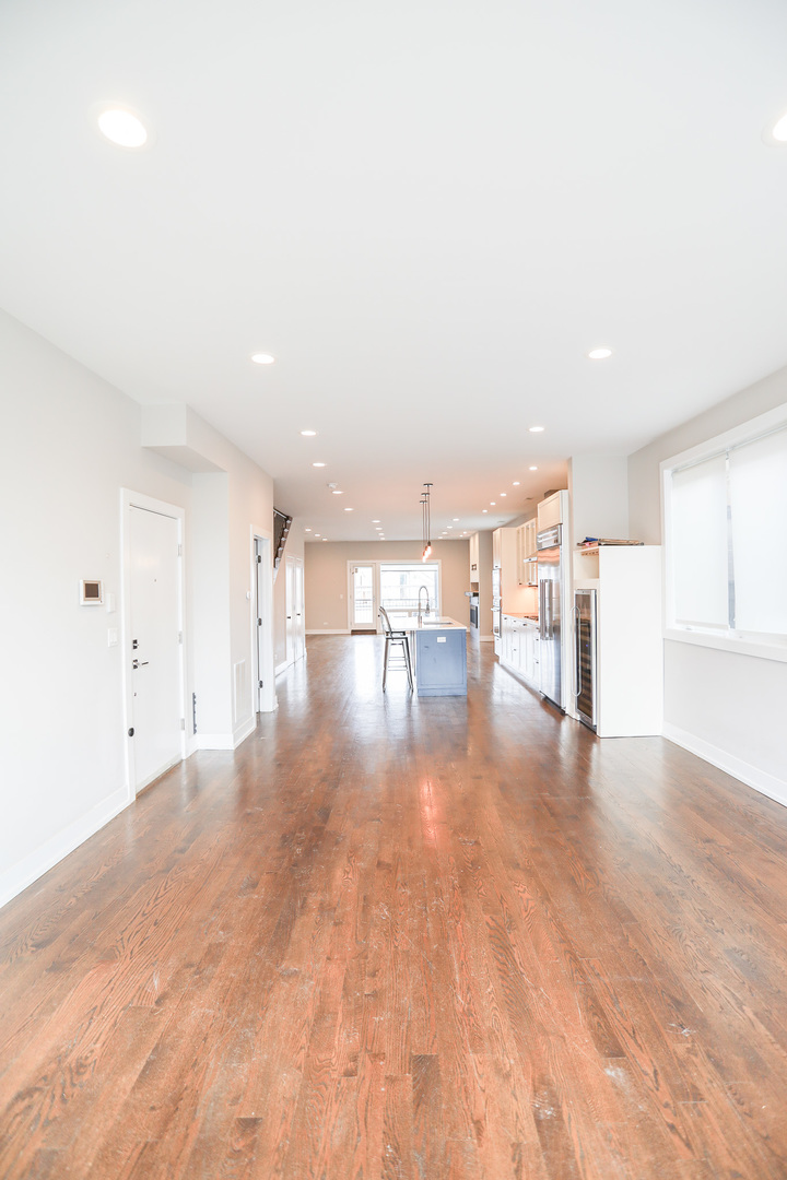 1522 W Huron Street Unit: 3E
