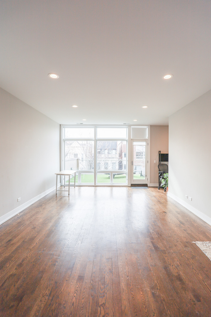 1522 W Huron Street Unit: 3E