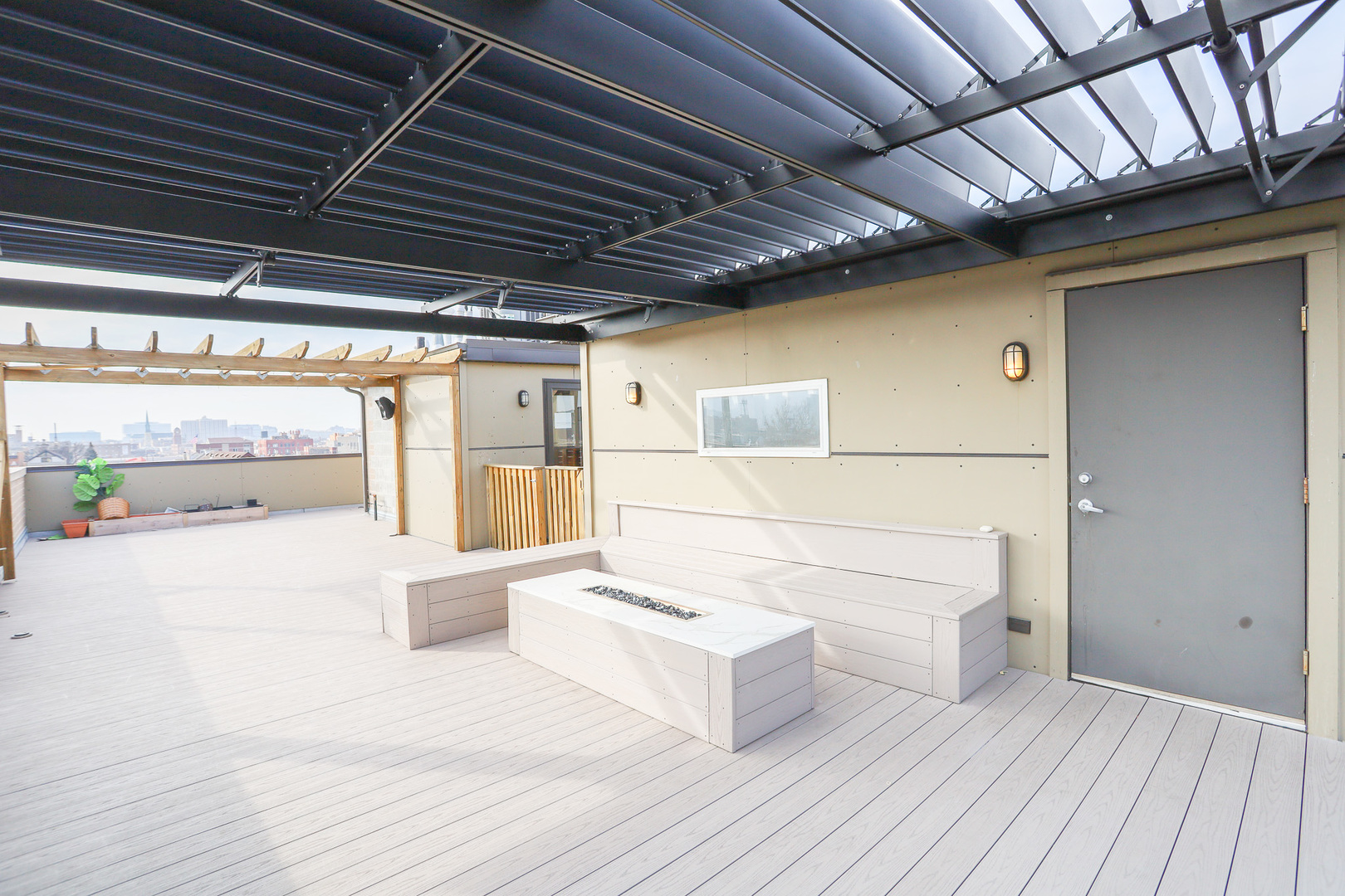 1522 W Huron Street Unit: 3E