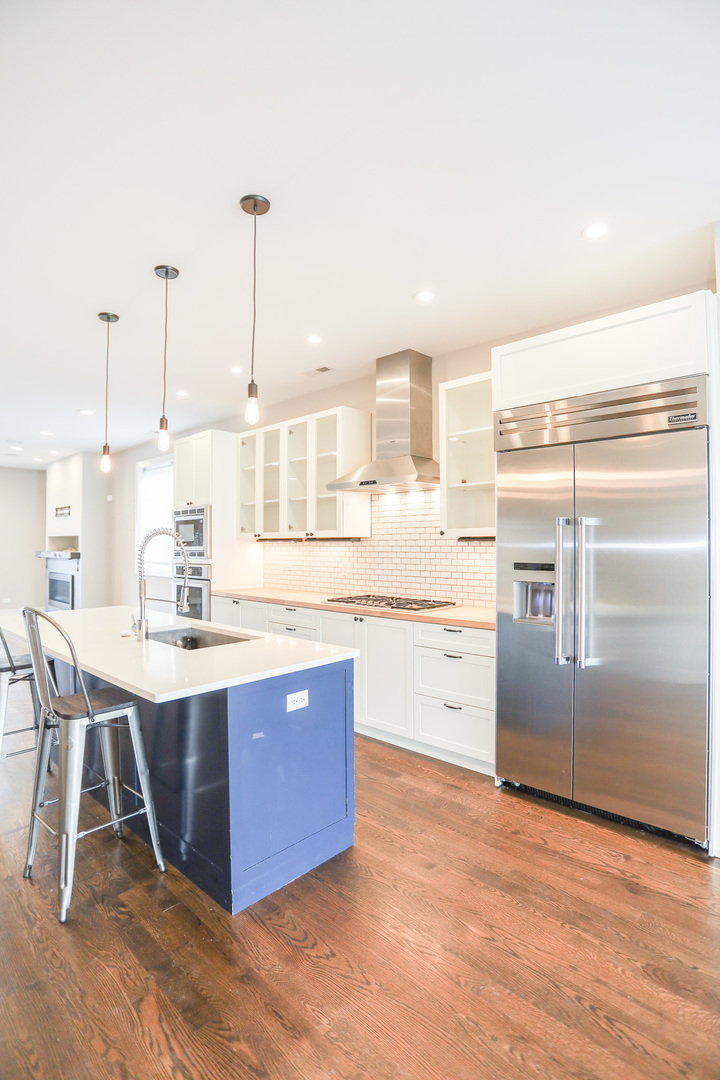 1522 W Huron Street Unit: 3E