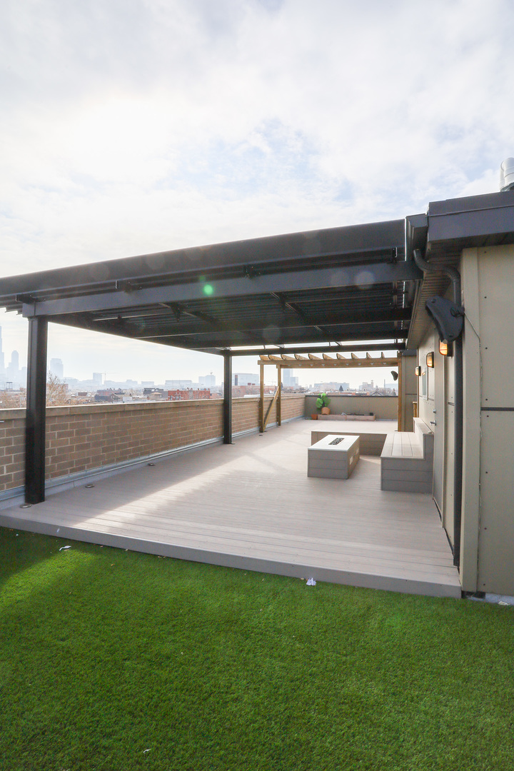 1522 W Huron Street Unit: 3E