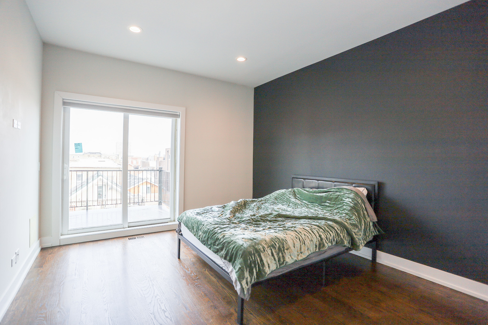 1522 W Huron Street Unit: 3E