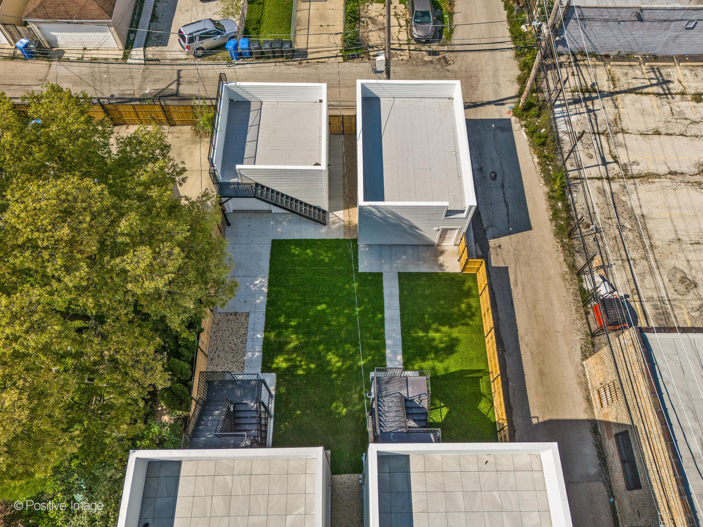 1938 N Sawyer Avenue Unit: 2