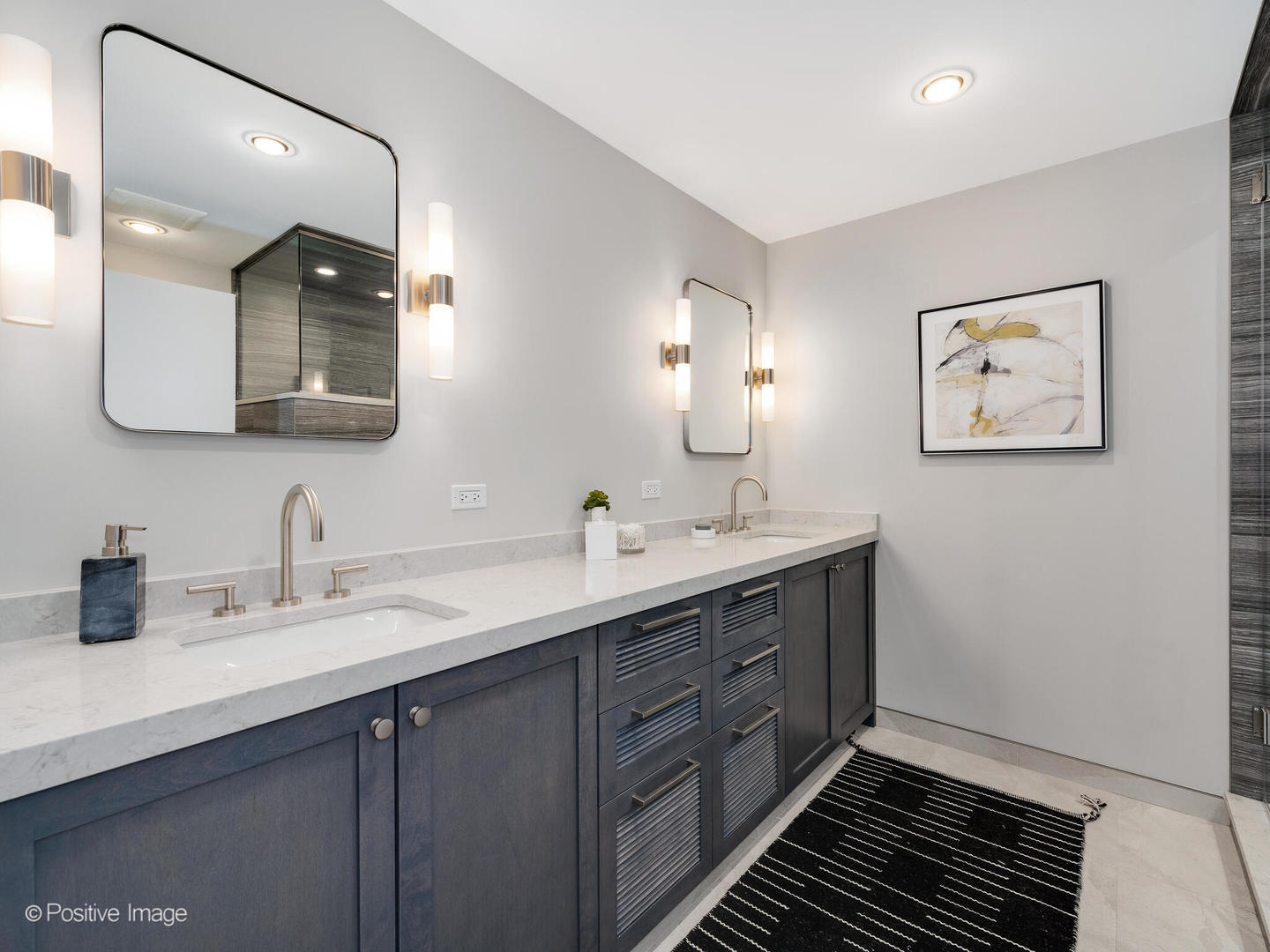 510 W Erie Street Unit: 2402