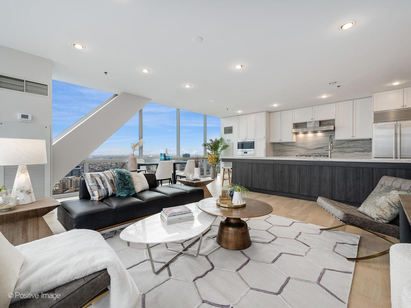 510 W Erie Street Unit: 2402