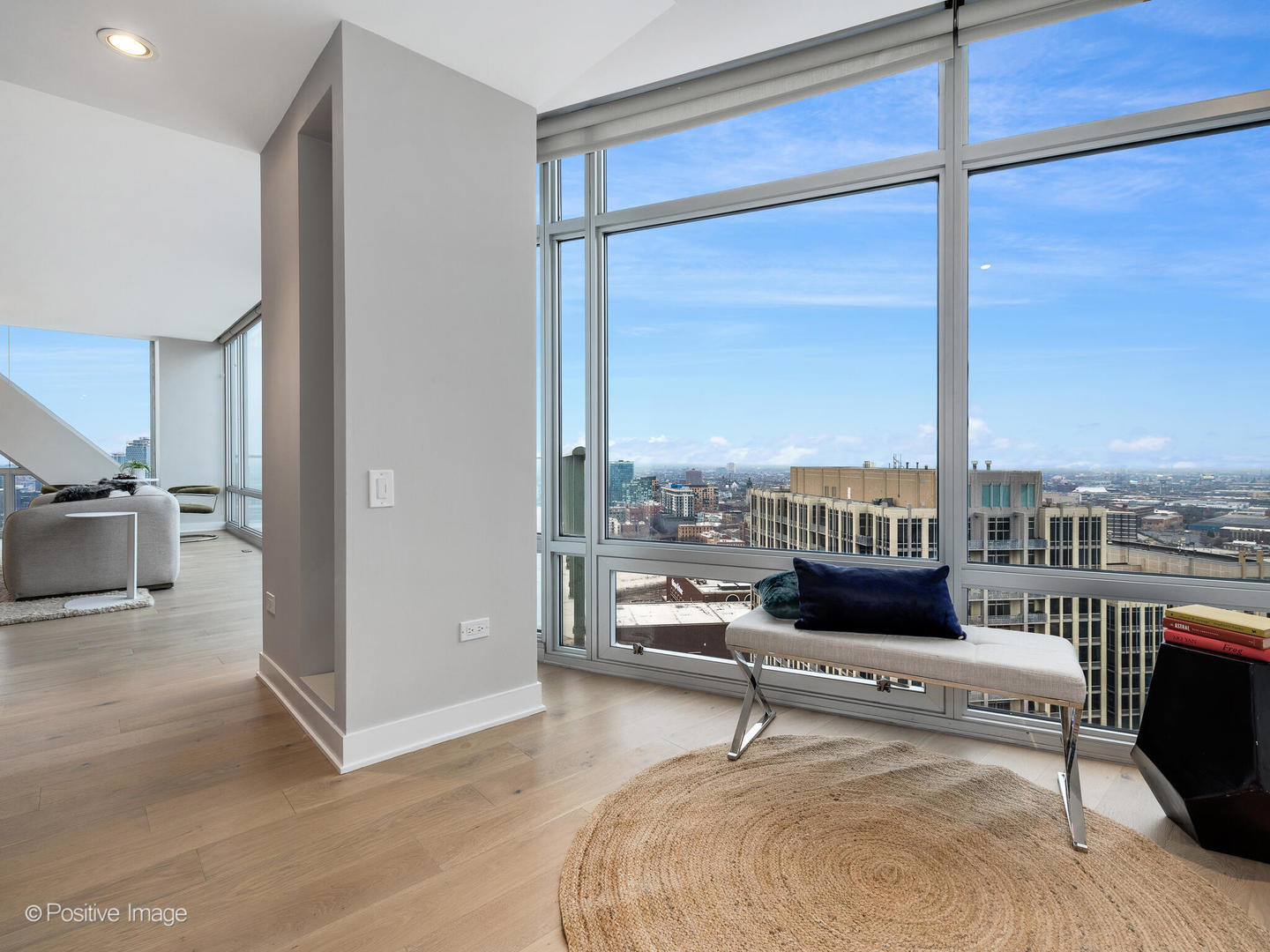 510 W Erie Street Unit: 2402
