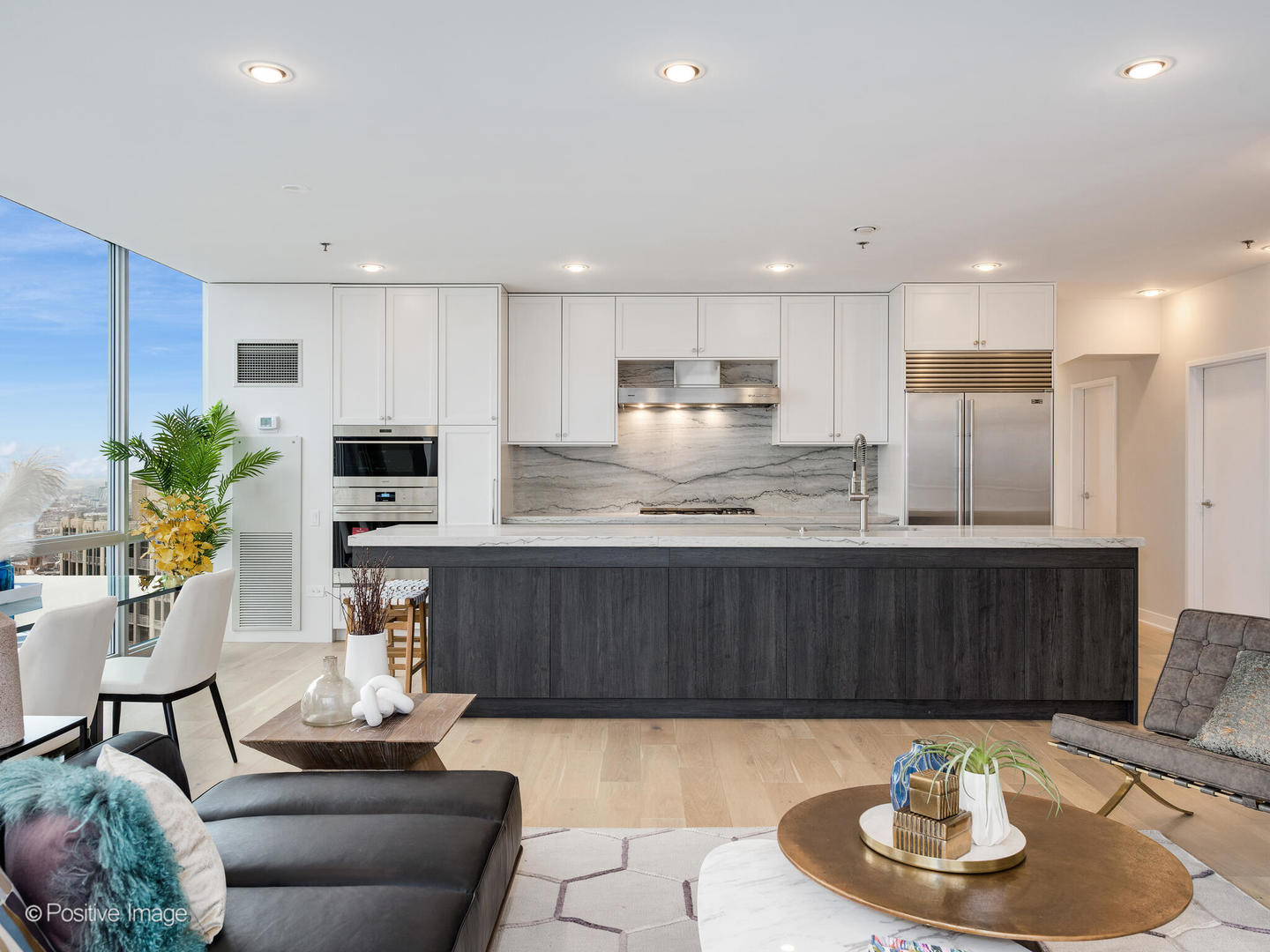 510 W Erie Street Unit: 2402