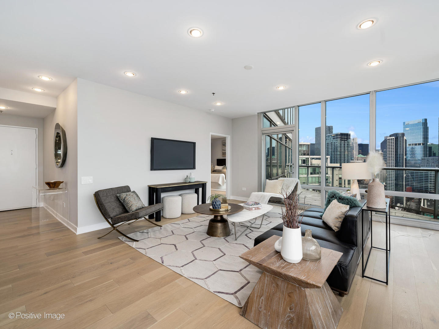 510 W Erie Street Unit: 2402