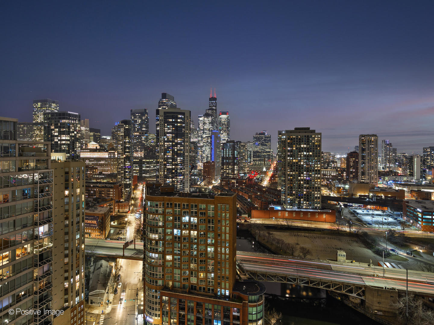 510 W Erie Street Unit: 2402