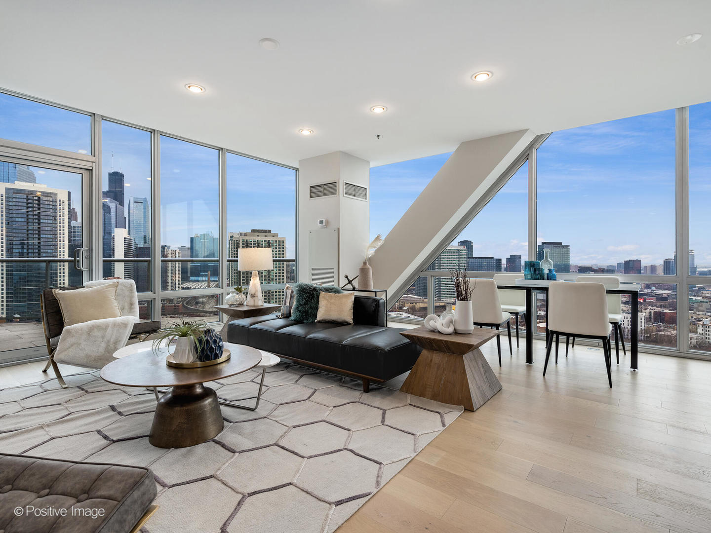 510 W Erie Street Unit: 2402