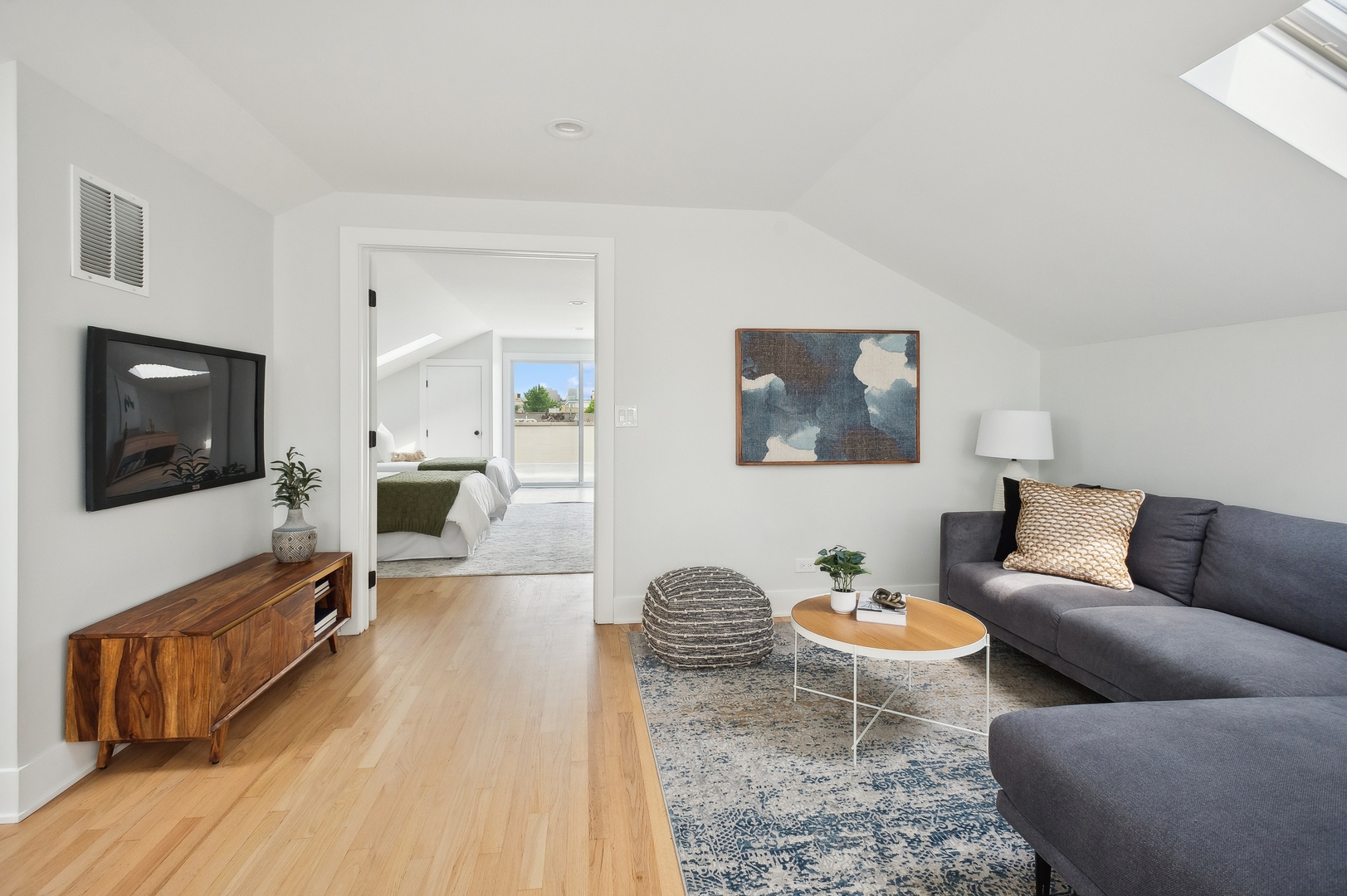 3457 N Racine Avenue Unit: 3