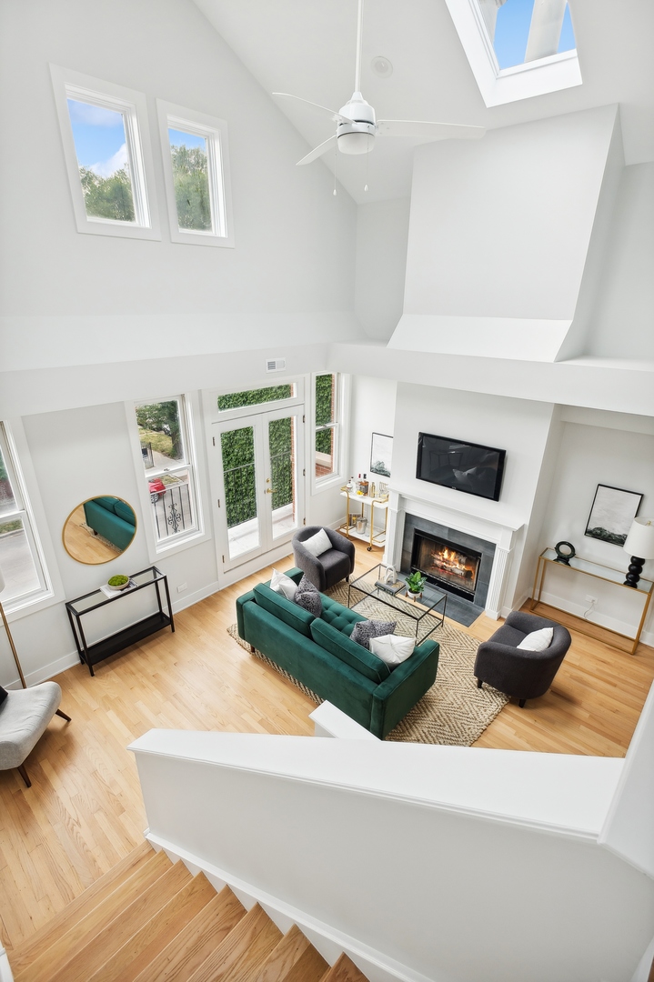 3457 N Racine Avenue Unit: 3