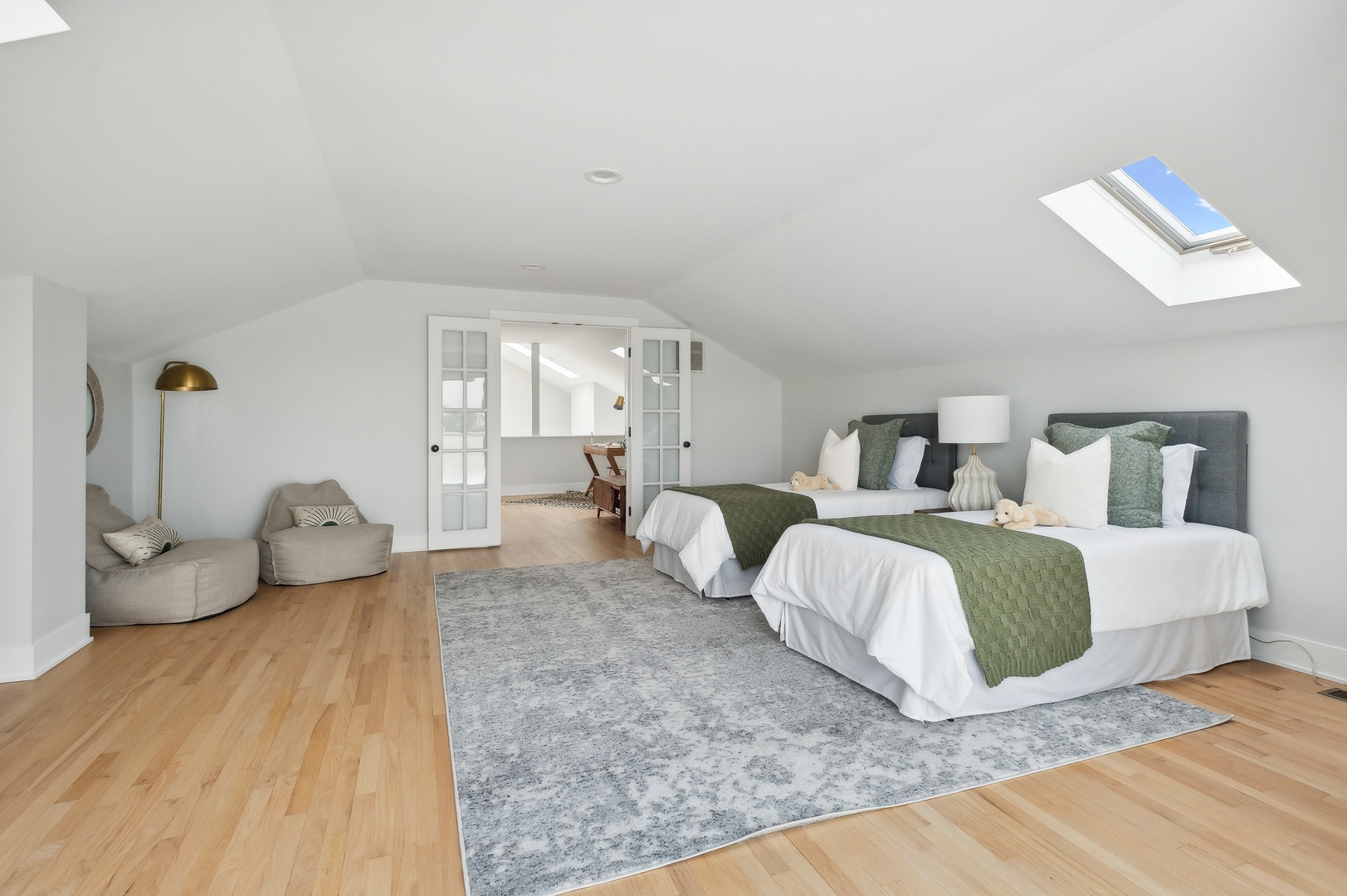 3457 N Racine Avenue Unit: 3