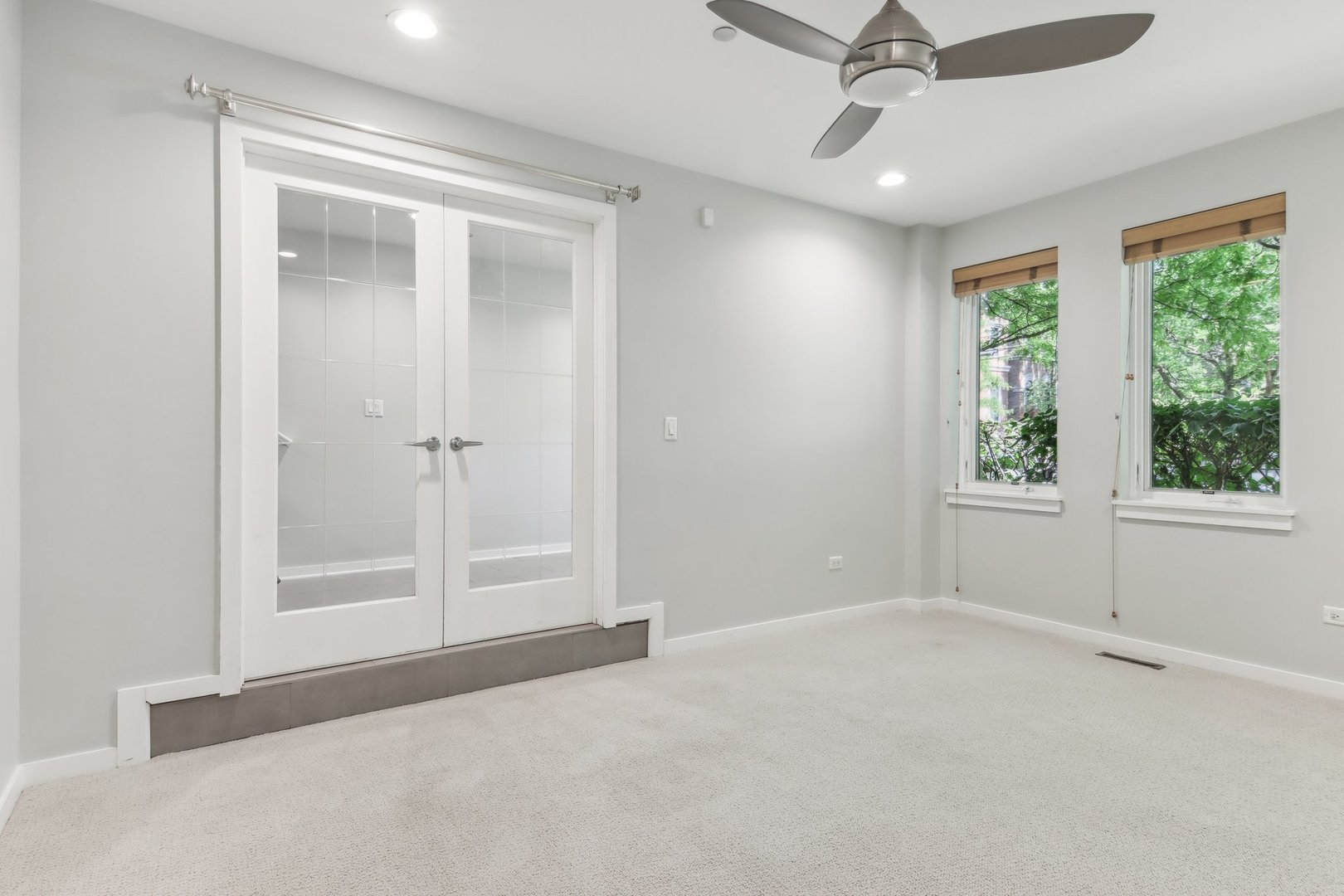 2850 N Paulina Street Unit: TH