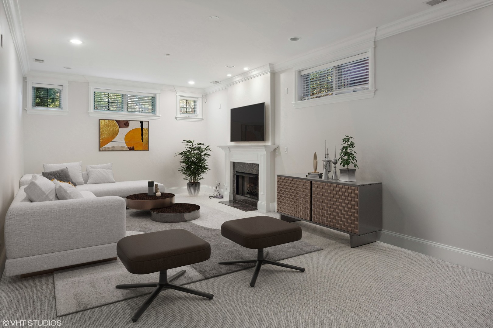 823 W WOLFRAM Street Unit: 1E