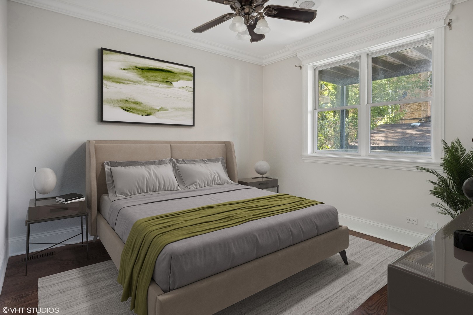 823 W WOLFRAM Street Unit: 1E