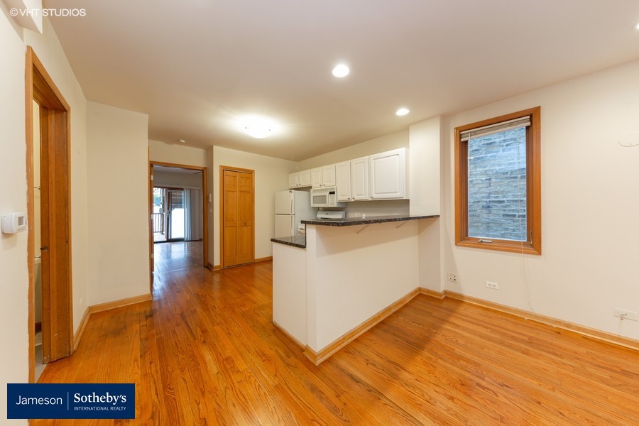 2157 W Addison Street Unit: 1