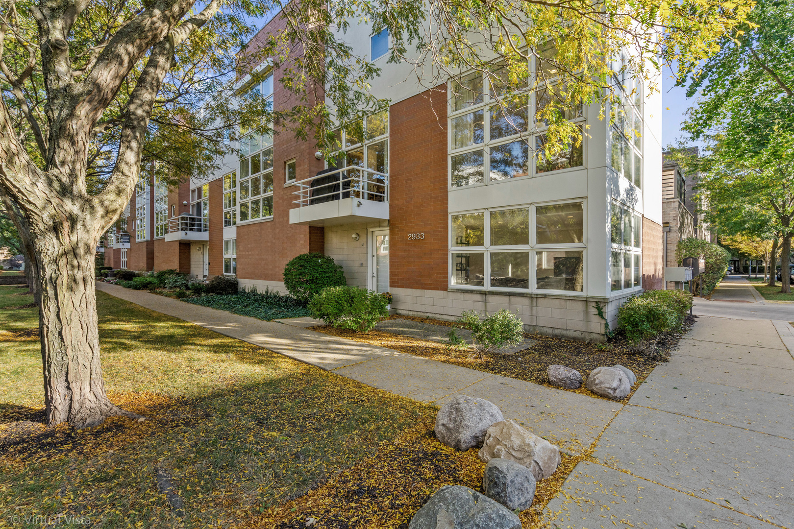 2933 N Hermitage Avenue Unit: A