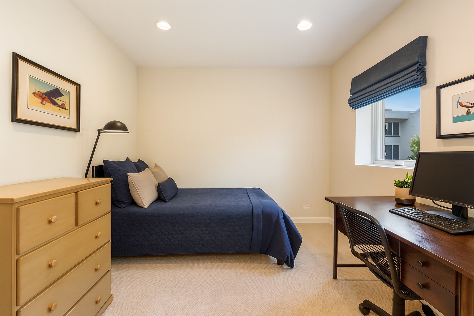 2933 N Hermitage Avenue Unit: A