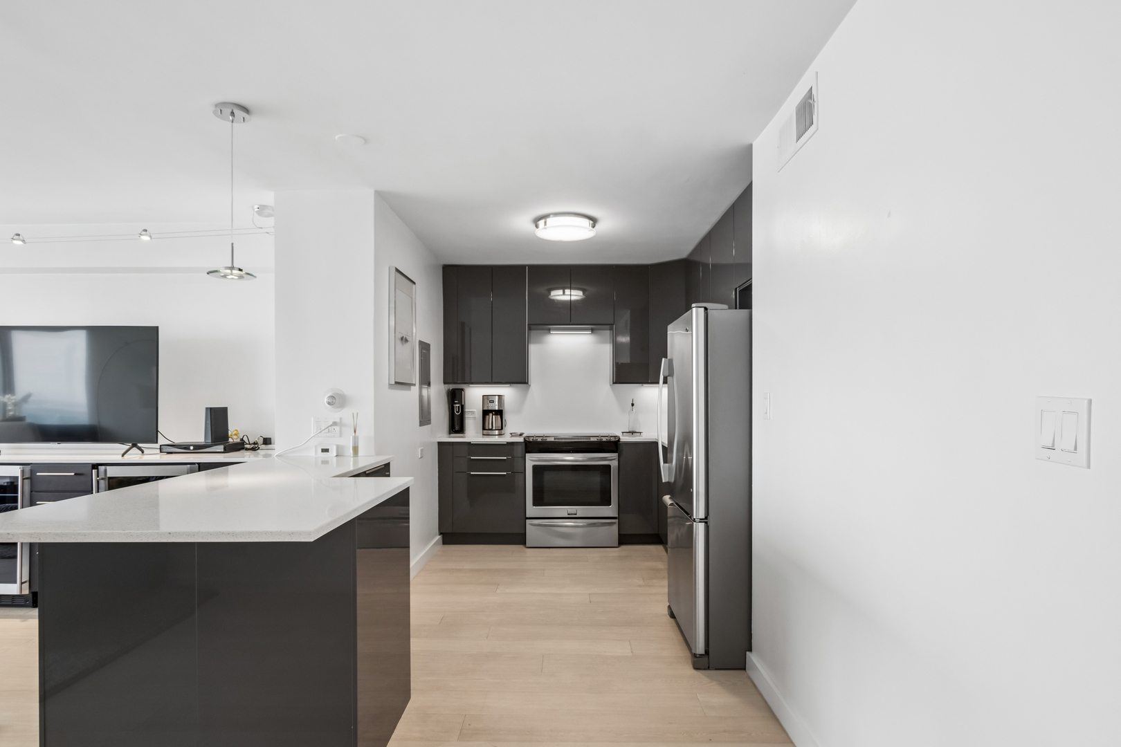 1440 N Lake Shore Drive Unit: 21G